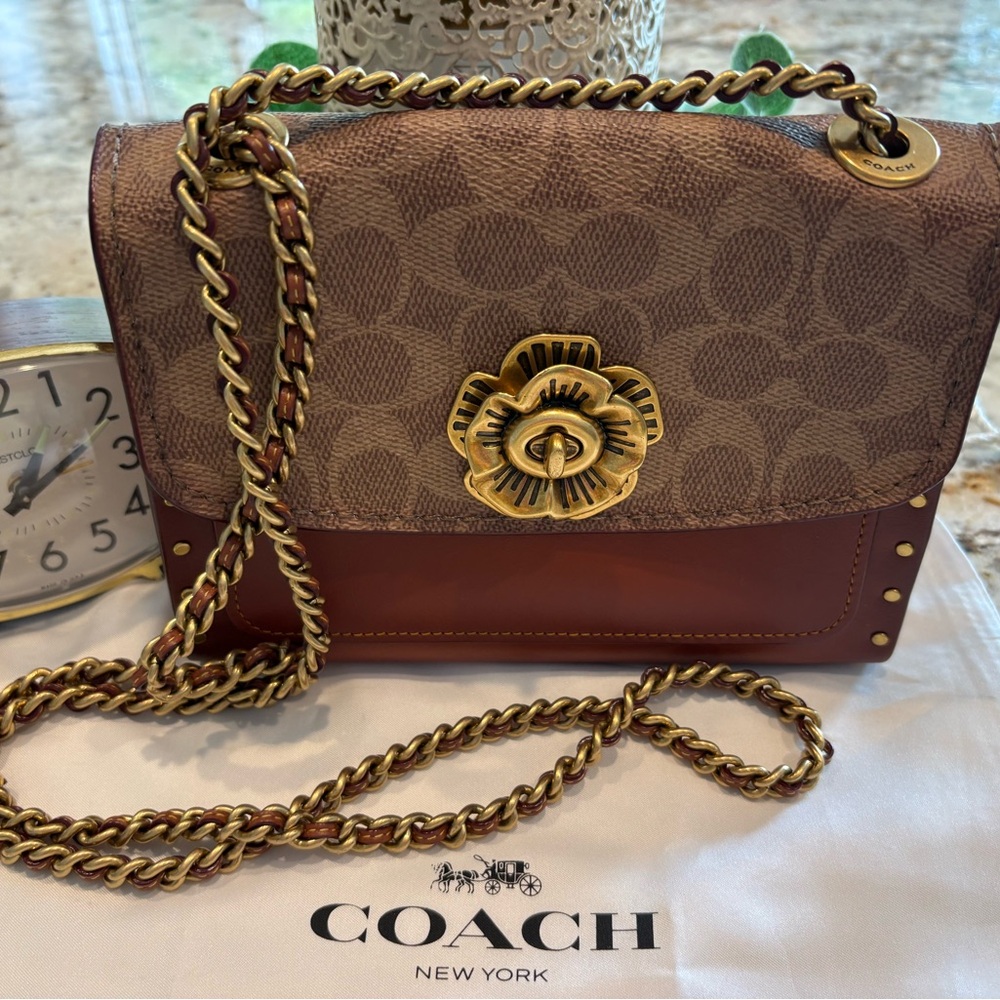 COACH Parker Bag Signature Canvas Tan & Brown Leather with Tea Rose Closure EUC